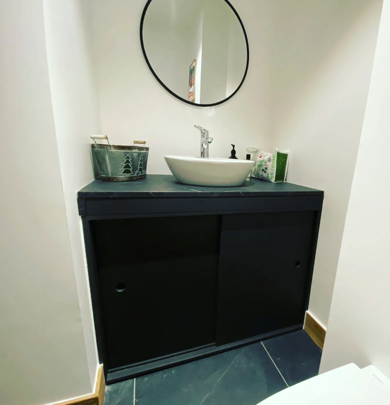 Placard salle de bain sur mesure - menuisier Tignes